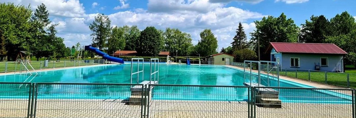 Ansicht Becken des Freibades